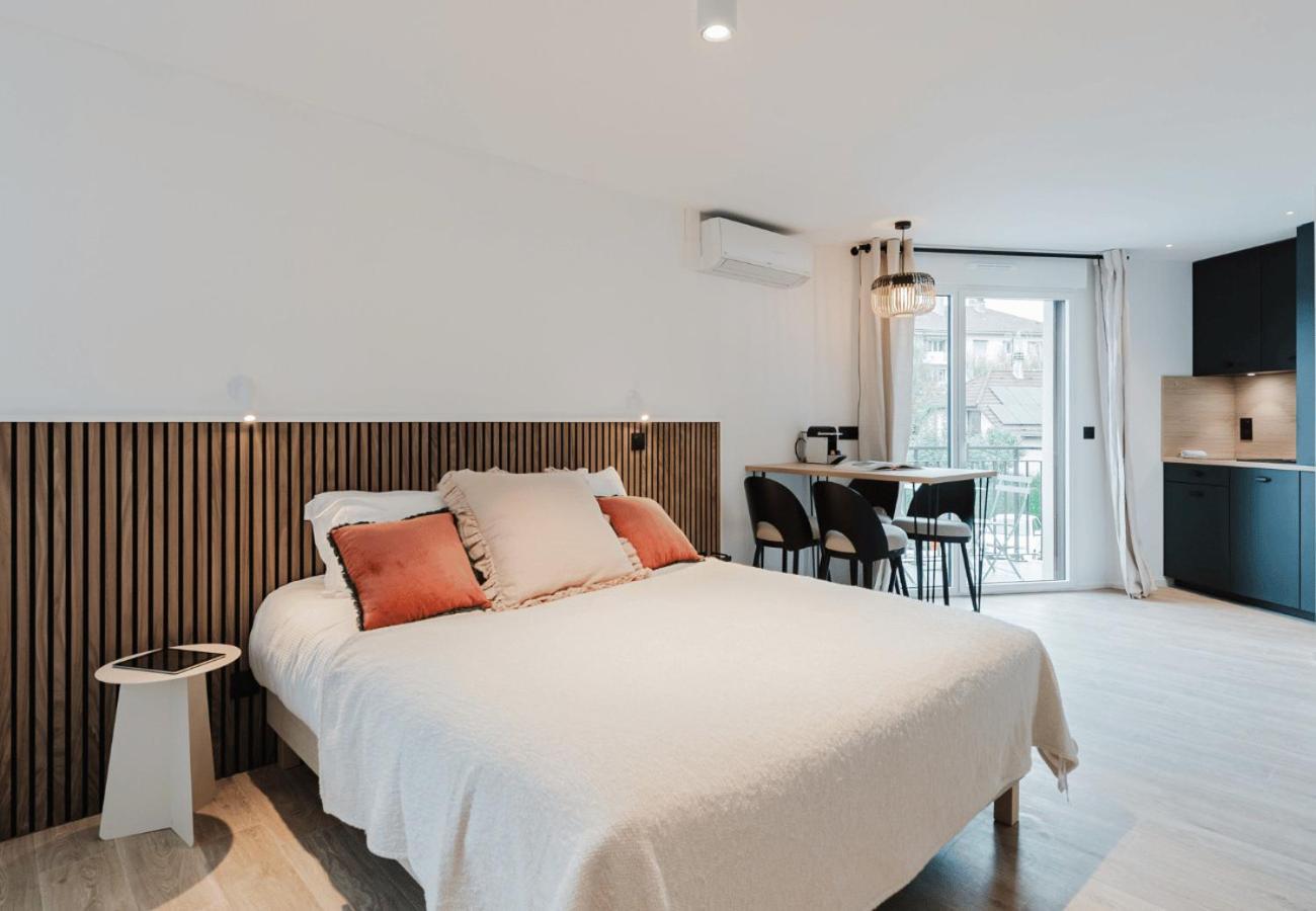 Neostelia Aparthotel